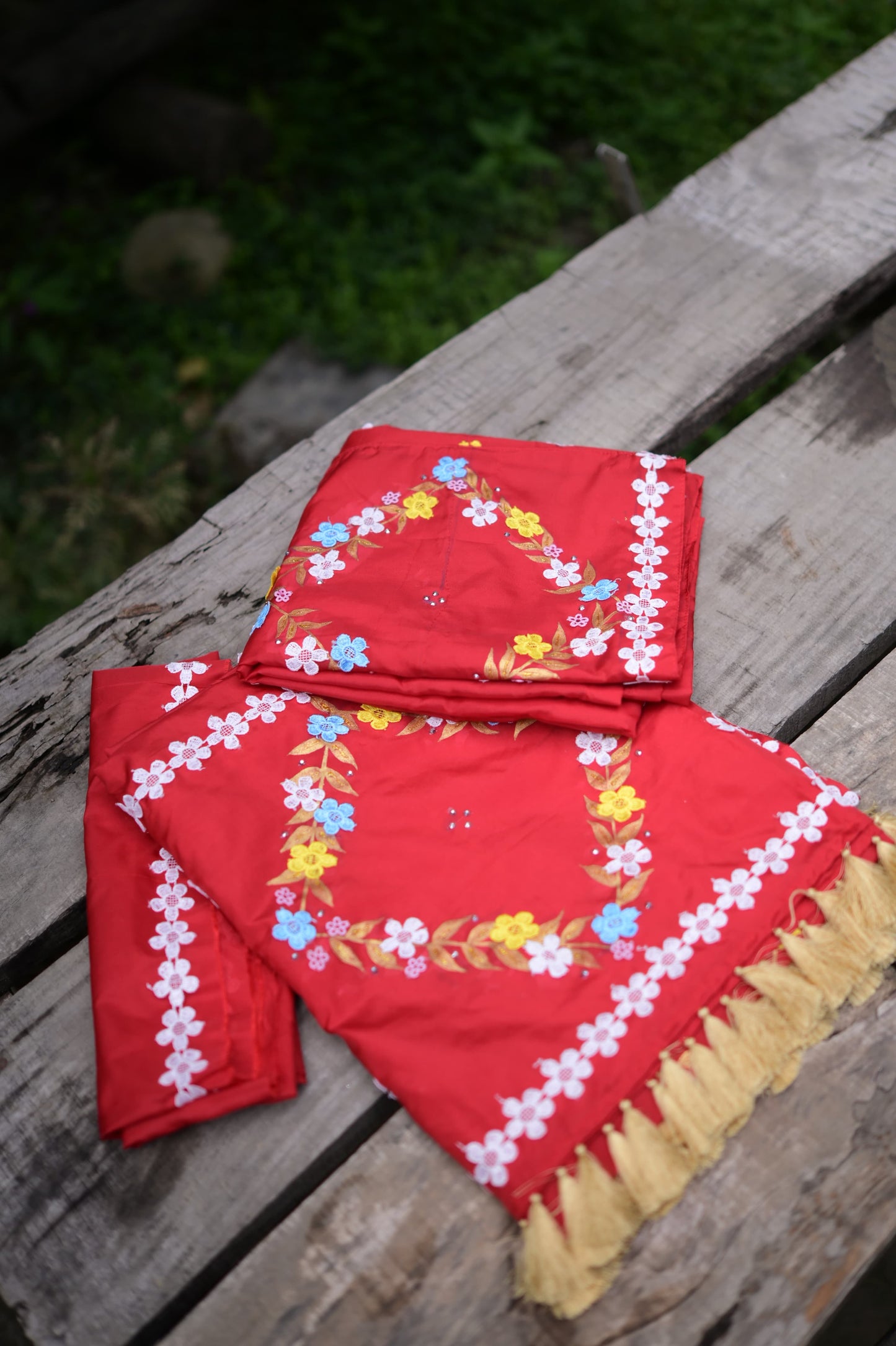 Elegant Assamese Makhela Sador – Red Floral Delight