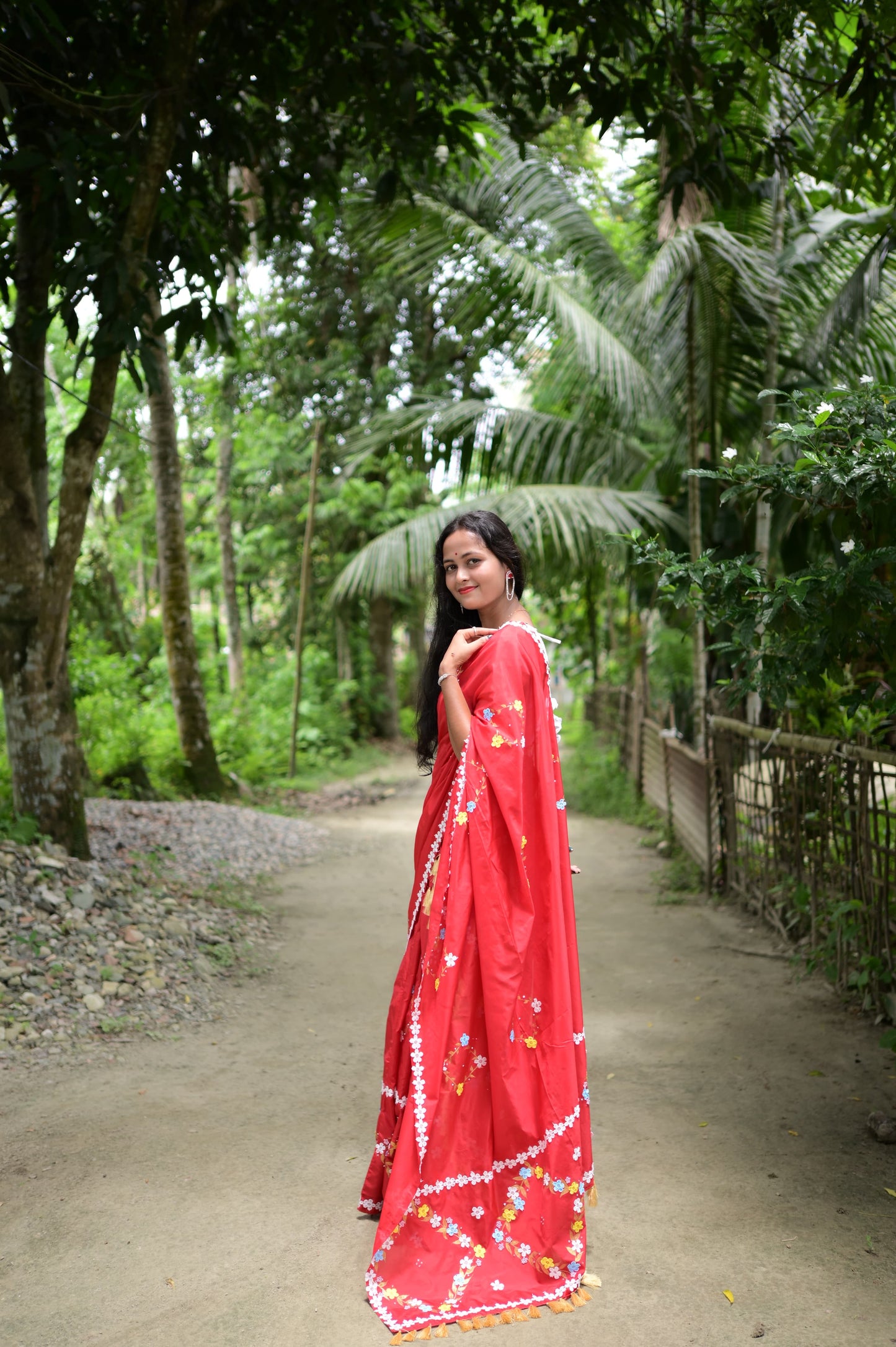 Elegant Assamese Makhela Sador – Red Floral Delight